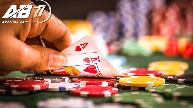Tân thủ cần biết các thuật ngữ trong game trước khi tìm hiểu về thứ tự game bài Poker